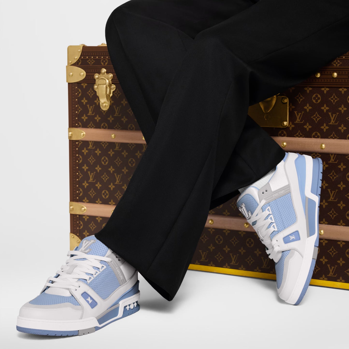 1AHTEC New LV Trainer Sneaker Mens Blue