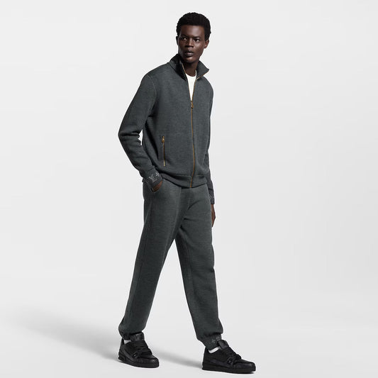 1ADH4C LV Trainer Sneaker