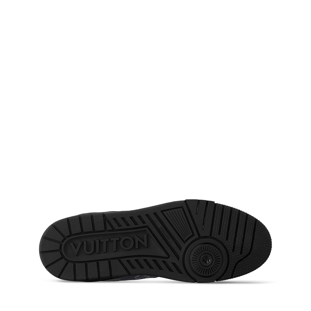 1ADH4C LV Trainer Sneaker
