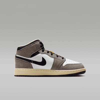 Air Jordan 1 Mid SE Mocha