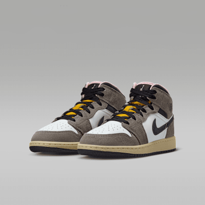 Air Jordan 1 Mid SE Mocha