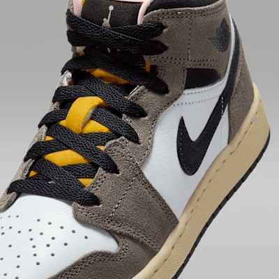 Air Jordan 1 Mid SE Mocha