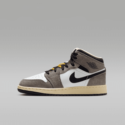 Air Jordan 1 Mid SE Mocha
